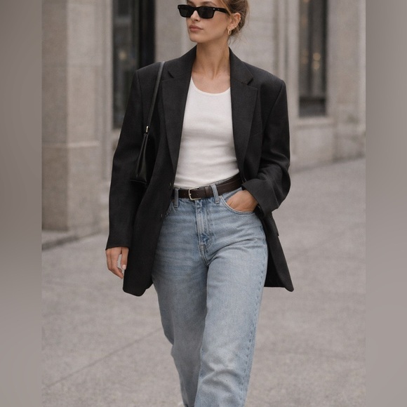 J.Crew Essential Straight Leg Jeans – Light Wash Vintage Denim – Size 29 - Picture 2 of 6